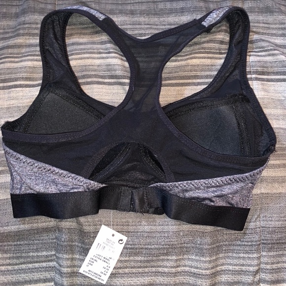 Sports bra - Picture 2 of 3